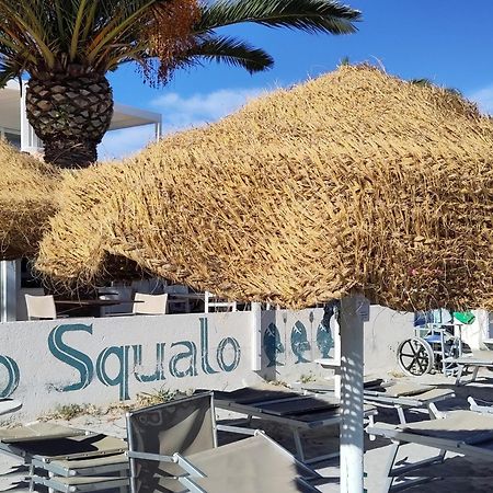 Casa Vacanze Lo Squalo Ольбия Экстерьер фото
