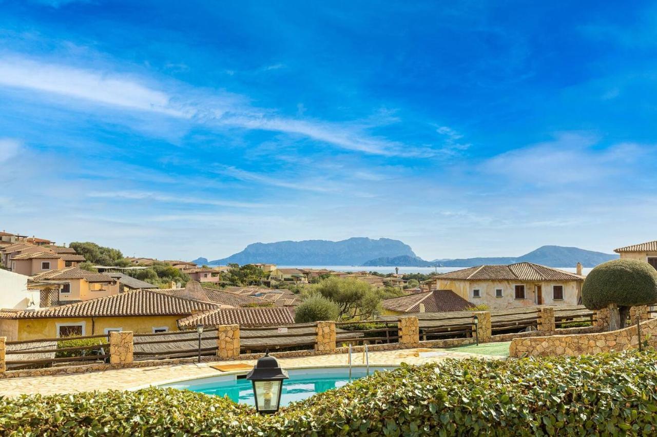Casa Vacanze Lo Squalo Ольбия Экстерьер фото