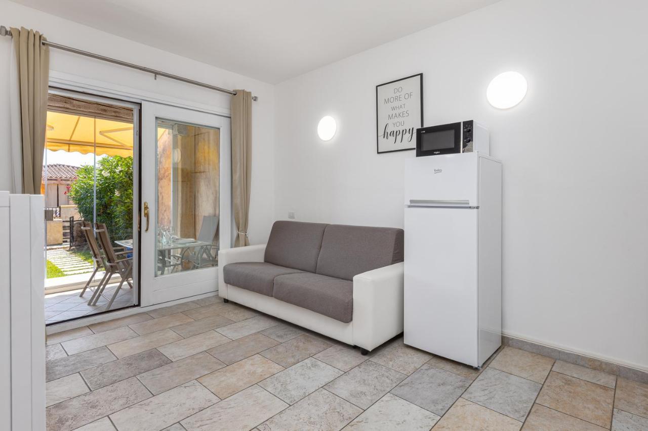Casa Vacanze Lo Squalo Ольбия Экстерьер фото