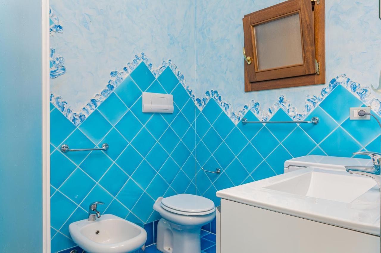Casa Vacanze Lo Squalo Ольбия Экстерьер фото