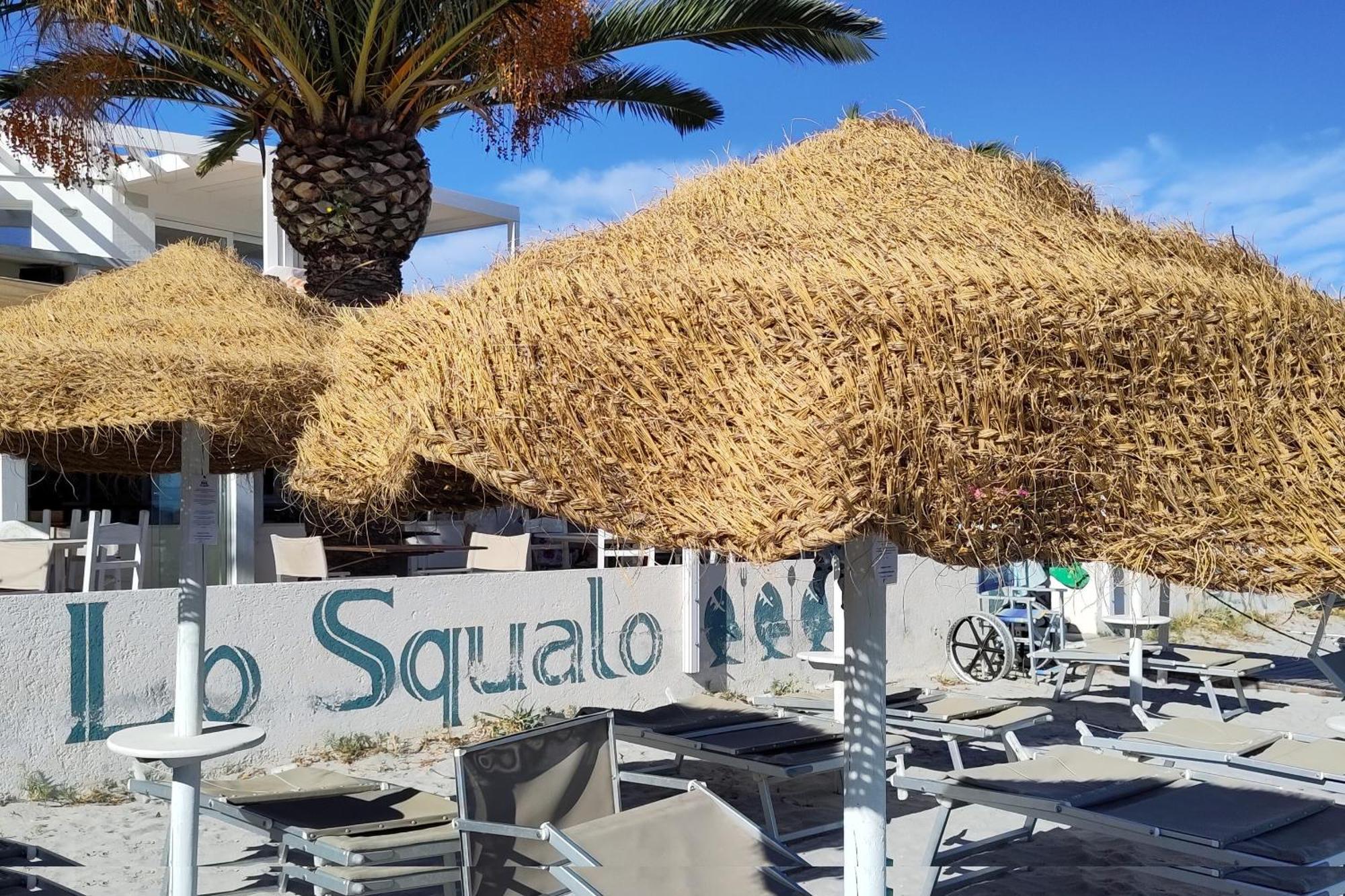 Casa Vacanze Lo Squalo Ольбия Экстерьер фото